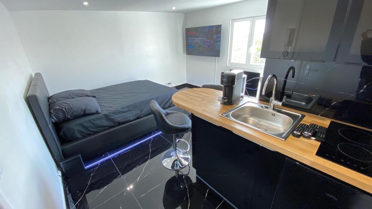 Bella Vita - Studio Tout Equipe - Tv Netflix - Centre Ville 100M- Gare 50M - Basilique 200M Lisieux Ngoại thất bức ảnh