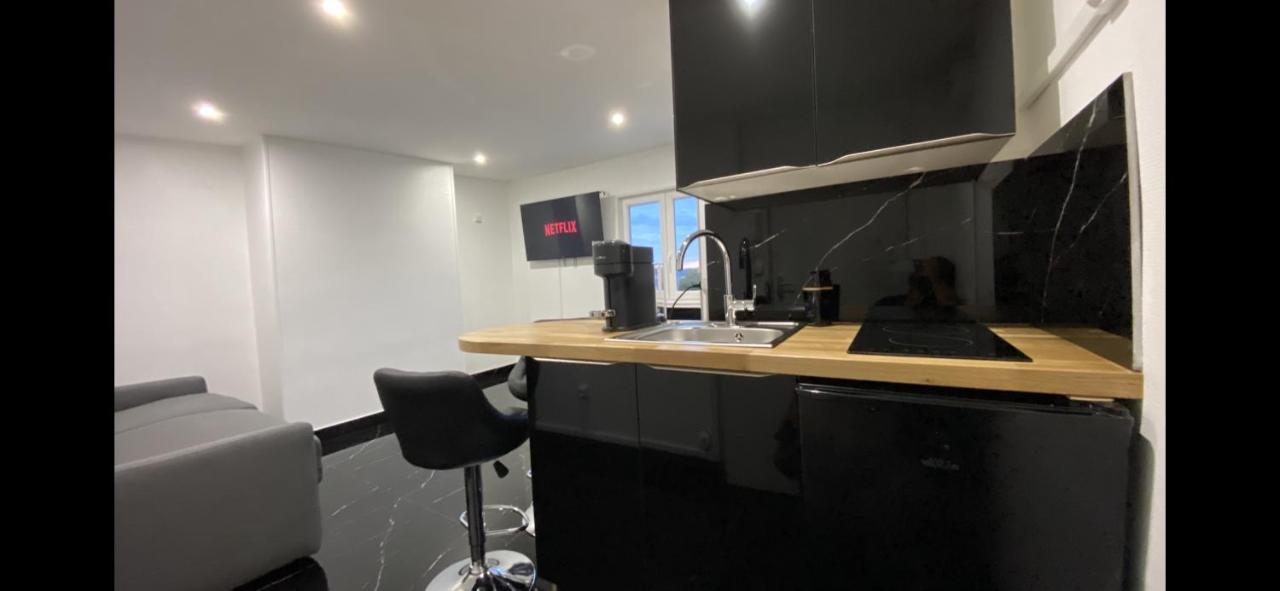 Bella Vita - Studio Tout Equipe - Tv Netflix - Centre Ville 100M- Gare 50M - Basilique 200M Lisieux Ngoại thất bức ảnh