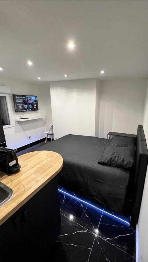 Bella Vita - Studio Tout Equipe - Tv Netflix - Centre Ville 100M- Gare 50M - Basilique 200M Lisieux Ngoại thất bức ảnh