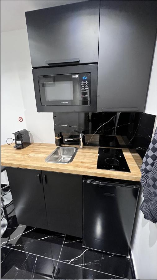 Bella Vita - Studio Tout Equipe - Tv Netflix - Centre Ville 100M- Gare 50M - Basilique 200M Lisieux Ngoại thất bức ảnh
